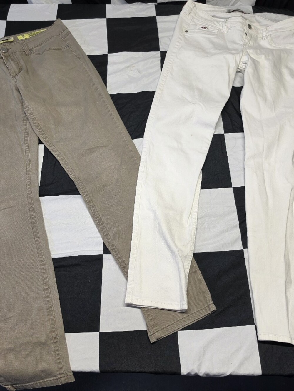 Hollister Slim White and Indigo Rein Taupe Skinny Jeans Pair